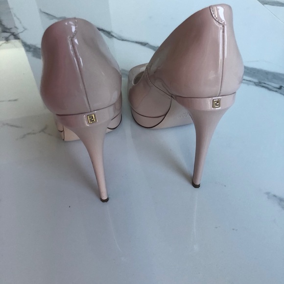 Fendi nude patent heels - Picture 5 of 6